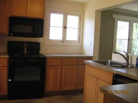 804 E 34th Ave, Spokane, WA 99203 photo 3