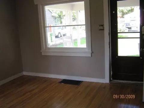 804 E 34th Ave, Spokane, WA 99203 photo 2