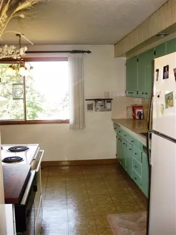 3823 E 16th Ave, Spokane, WA 99223 photo 6
