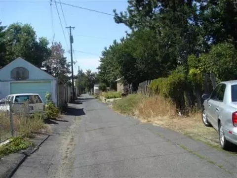 819 E 38th Ave, Spokane, WA 99203 photo 8