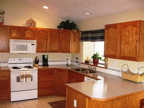 18126 E 12th Ave, Greenacres, WA 99016 photo 4