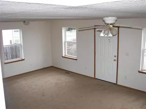 2121 E Longfellow, Spokane, WA 99207 photo 5
