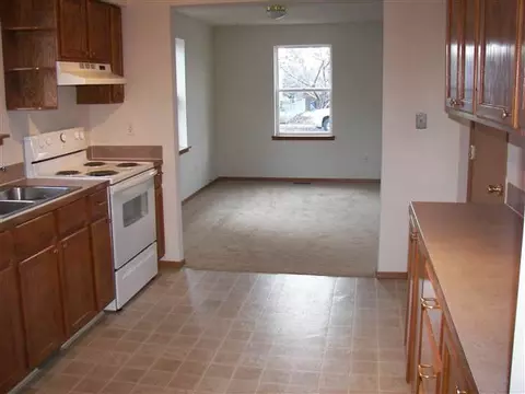 2121 E Longfellow, Spokane, WA 99207 photo 2