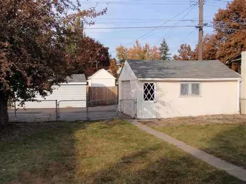 1027 E 40th Ave, Spokane, WA 99203 photo 9