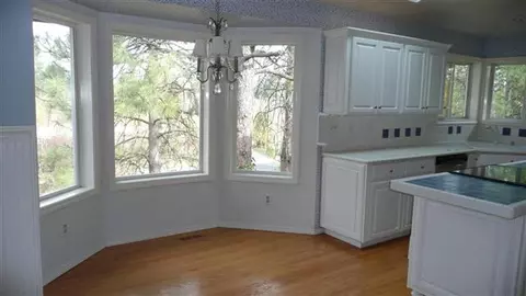 2011 E 30th Ave, Spokane, WA 99223 photo 6