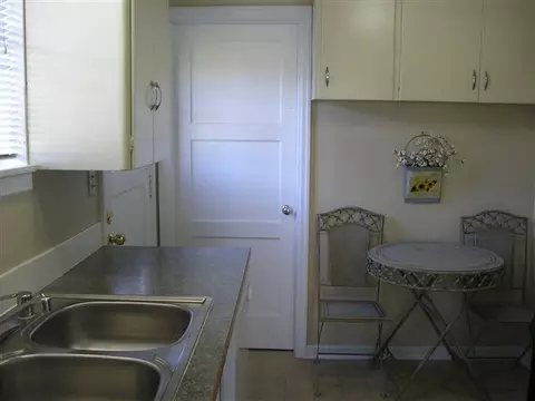 1018 E 40th, Spokane, WA 99223 photo 7