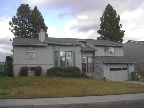 711 E Brady Ct, Spokane, WA 99208 photo 1