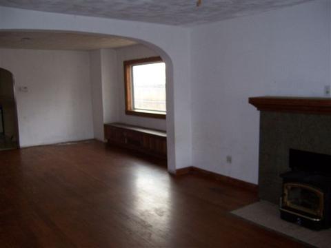 1618 E Queen Ave, Spokane, WA 99207 photo 4