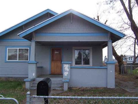 1618 E Queen Ave, Spokane, WA 99207 photo 2