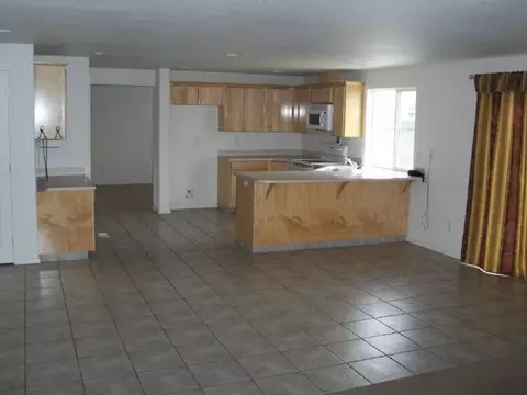 8307 Wrigley Dr, Pasco, WA 99301 photo 1