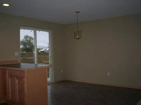 2303 Alvina St, Pasco, WA 99301 photo 2