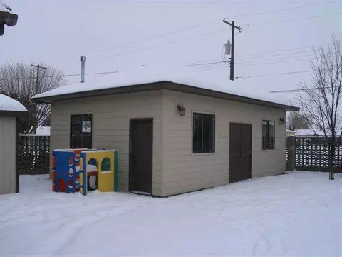 825 Elm, Othello, WA 99344 photo 6