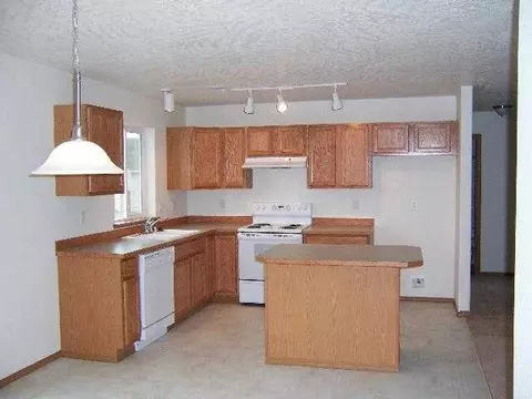 417 Broadway Pl, Pasco, WA 99301 photo 2