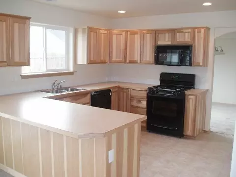 9808 Winthrop Dr, Pasco, WA 99301 photo 3
