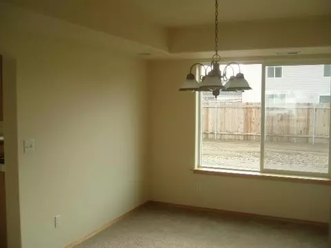 9808 Winthrop Dr, Pasco, WA 99301 photo 2