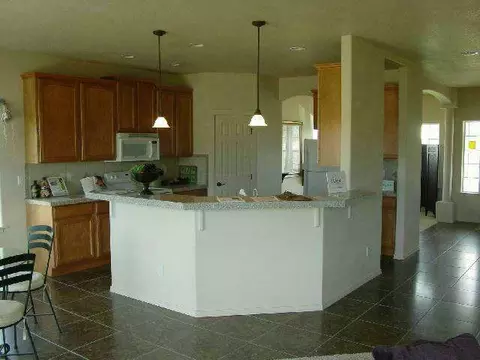 4212 Monterey Dr, Pasco, WA 99301 photo 1