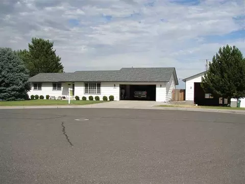 3806 View Ct, Pasco, WA 99301 photo 1