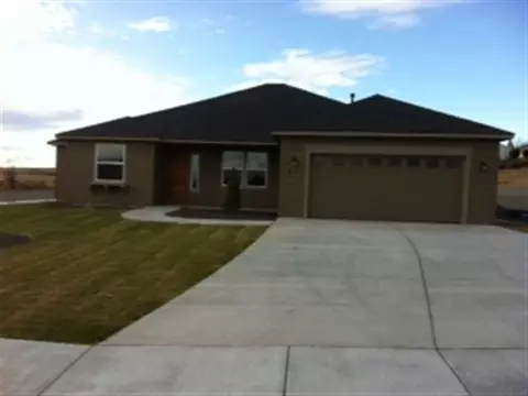 3902 Cabrillo Ct, Pasco, WA 99301 photo 1