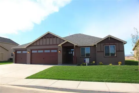 5610 Denver Dr, Pasco, WA 99301 photo 1