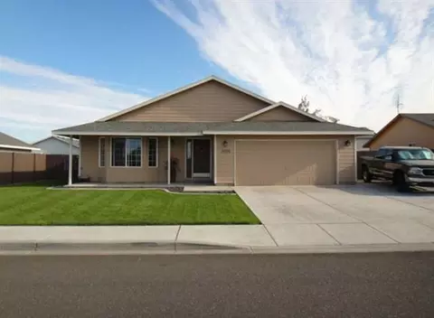 7703 Cordero Dr, Pasco, WA 99301 photo 1