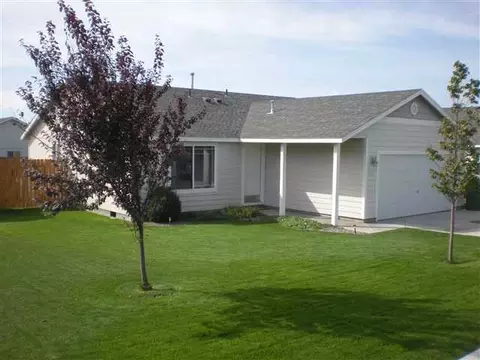 9412 Percheron Dr, Pasco, WA 99301 photo 1