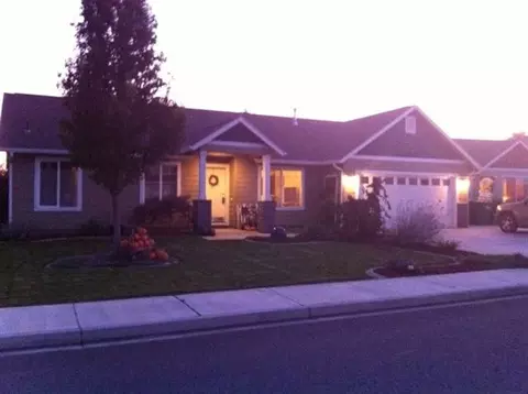 8112 Chehalis Dr, Pasco, WA 99301 photo 1