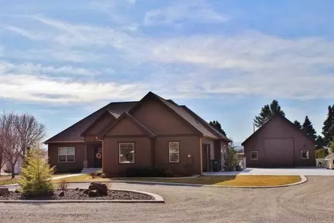 8524 W Richardson Rd, Pasco, WA 99301 photo 1