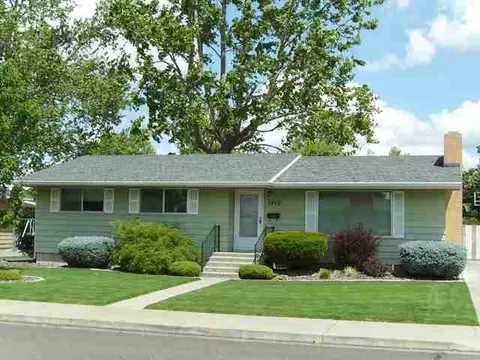 1915 W Agate St, Pasco, WA 99301 photo 1