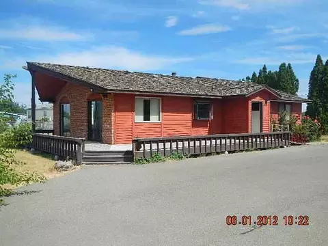 2433 Hanson Loop Rd, Burbank, WA 99323 photo 1