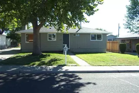 1931 N 19th Dr, Pasco, WA 99301 photo 1