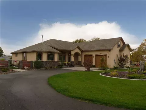 7316 W Richardson Rd, Pasco, WA 99301 photo 1