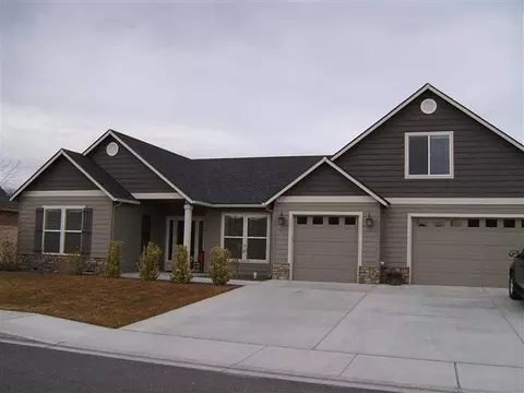 4411 Meadow View Dr, Pasco, WA 99301 photo 1