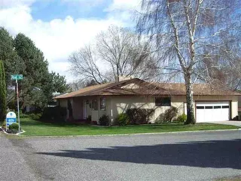 6120 W Richardson Rd, Pasco, WA 99301 photo 1