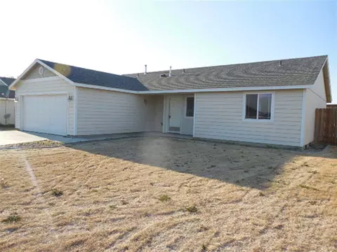9203 Oliver Dr, Pasco, WA 99301 photo 1