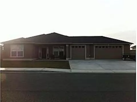4706 Cathedral Dr, Pasco, WA 99301 photo 1