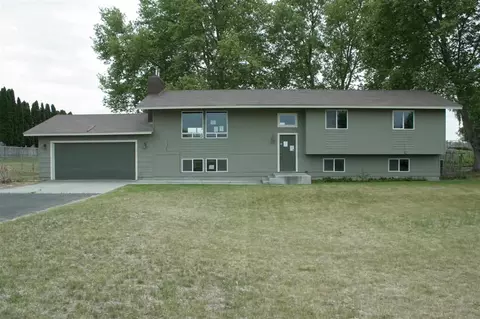 8816 W Maple Dr, Pasco, WA 99301 photo 1