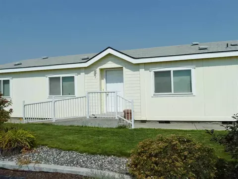 952 Empire Dr, Pasco, WA 99301 photo 1
