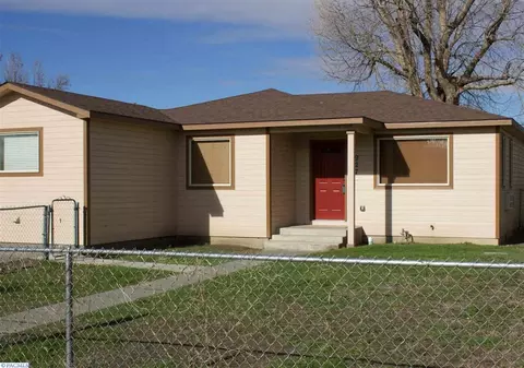 927 W Agate St, Pasco, WA 99301 photo 1