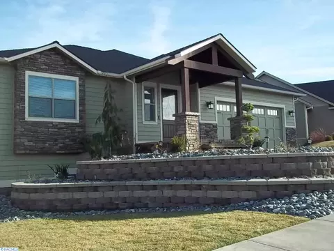 1870 SW Barclay Ridge Dr, Pullman, WA 99163 photo 1