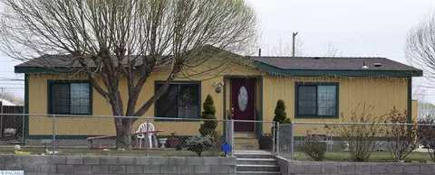 931 S 5th Ave, Pasco, WA 99301 photo 1