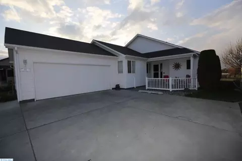 106 Augusta, Pasco, WA 99301 photo 1