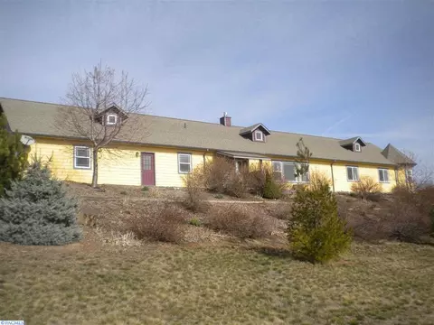 1305 Sunshine Rd, Pullman, WA 99163 photo 1