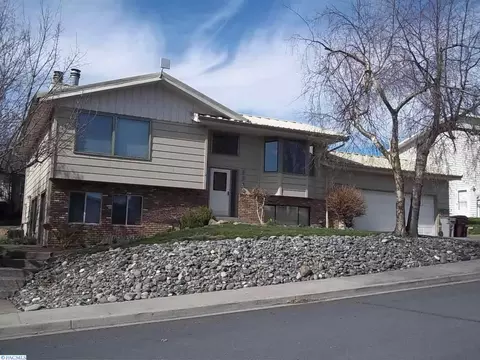 2305 NW Turner Dr, Pullman, WA 99163 photo 1