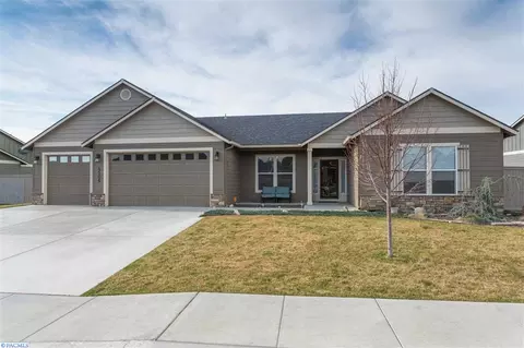 4506 Meadow View Dr, Pasco, WA 99301 photo 1