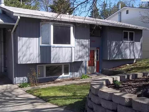 1810 NW Hall Dr, Pullman, WA 99163 photo 1