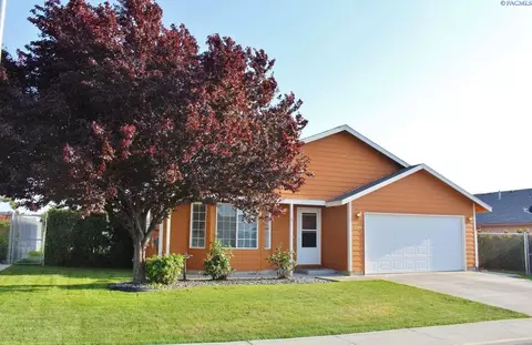 8304 Orcas Dr, Pasco, WA 99301 photo 1