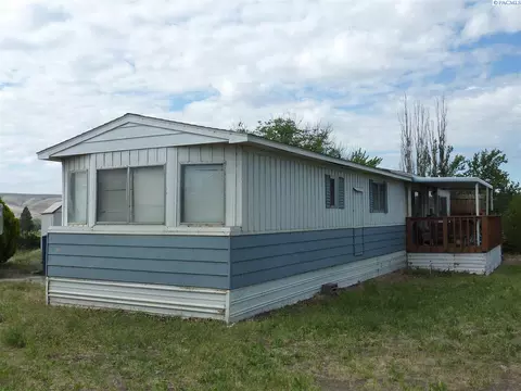 165 3rd St, Wallula, WA 99363 photo 1