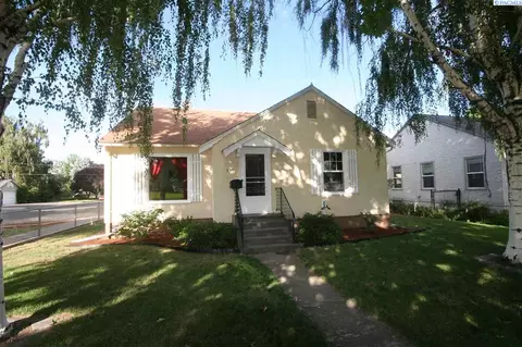 323 N 8th Ave, Pasco, WA 99301 photo 1
