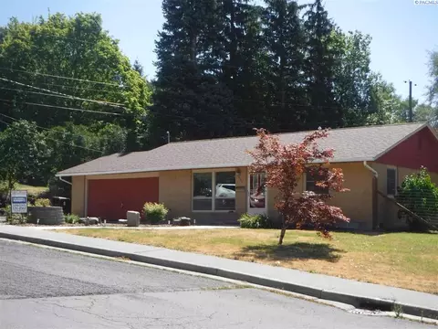 725 NW Polaris, Pullman, WA 99163 photo 1