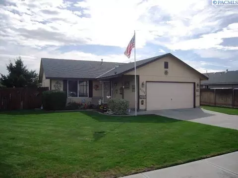 6208 Dodger Dr, Pasco, WA 99301 photo 1